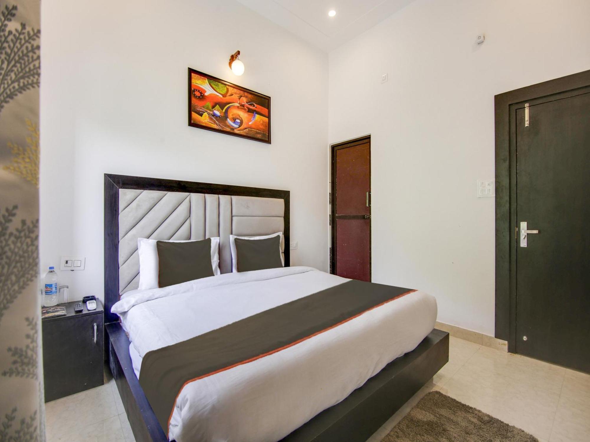 The Nines Hotel & Restro Nainital Eksteriør bilde