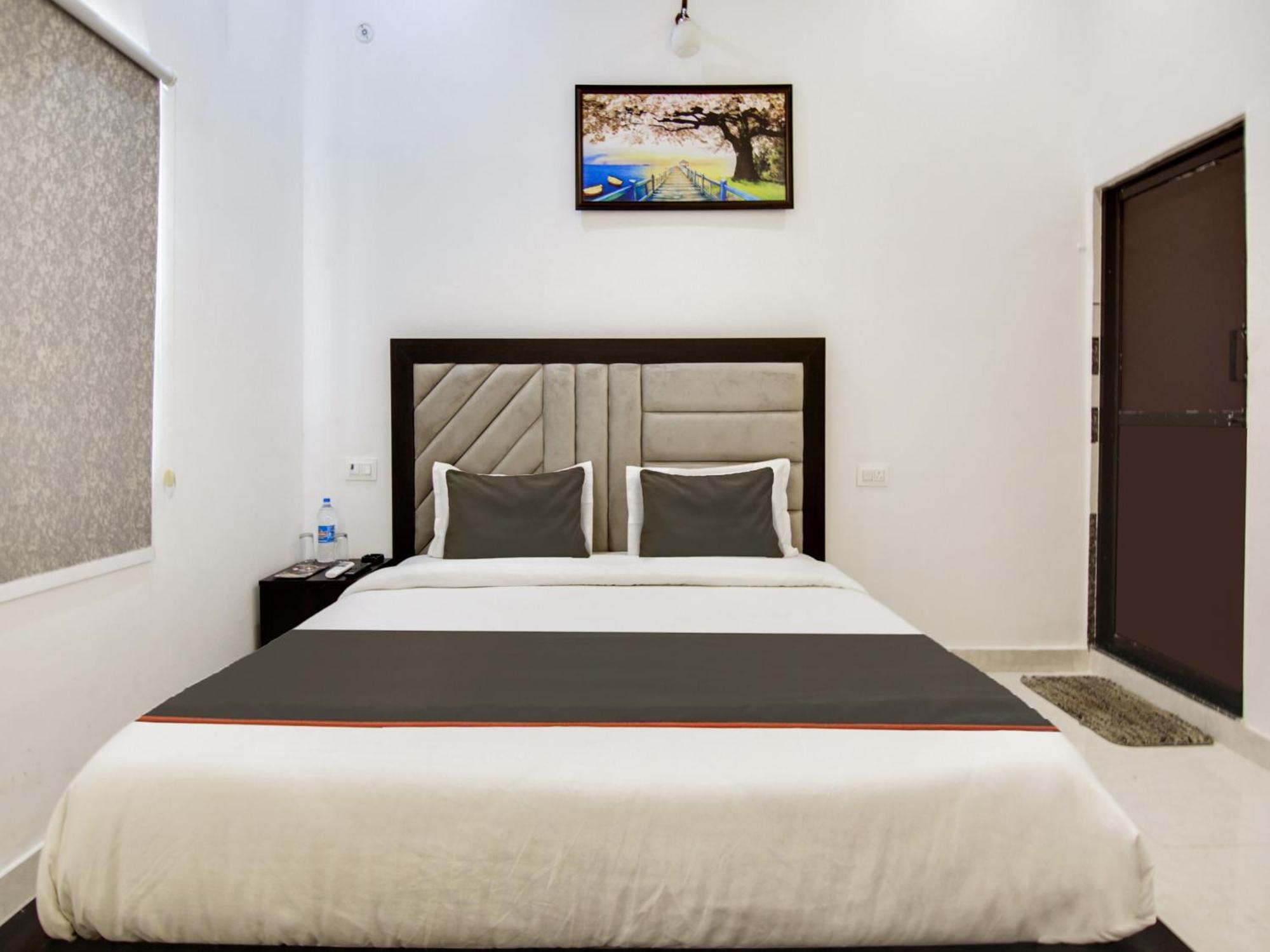 The Nines Hotel & Restro Nainital Eksteriør bilde